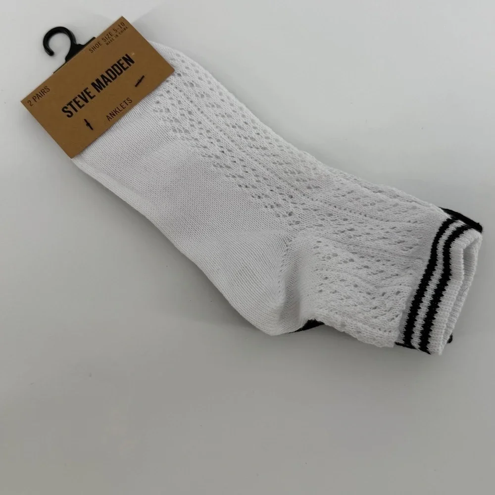 Steve Madden Womens 2 Pack‎ Anklet Socks White Pointelle Striped Black NWT